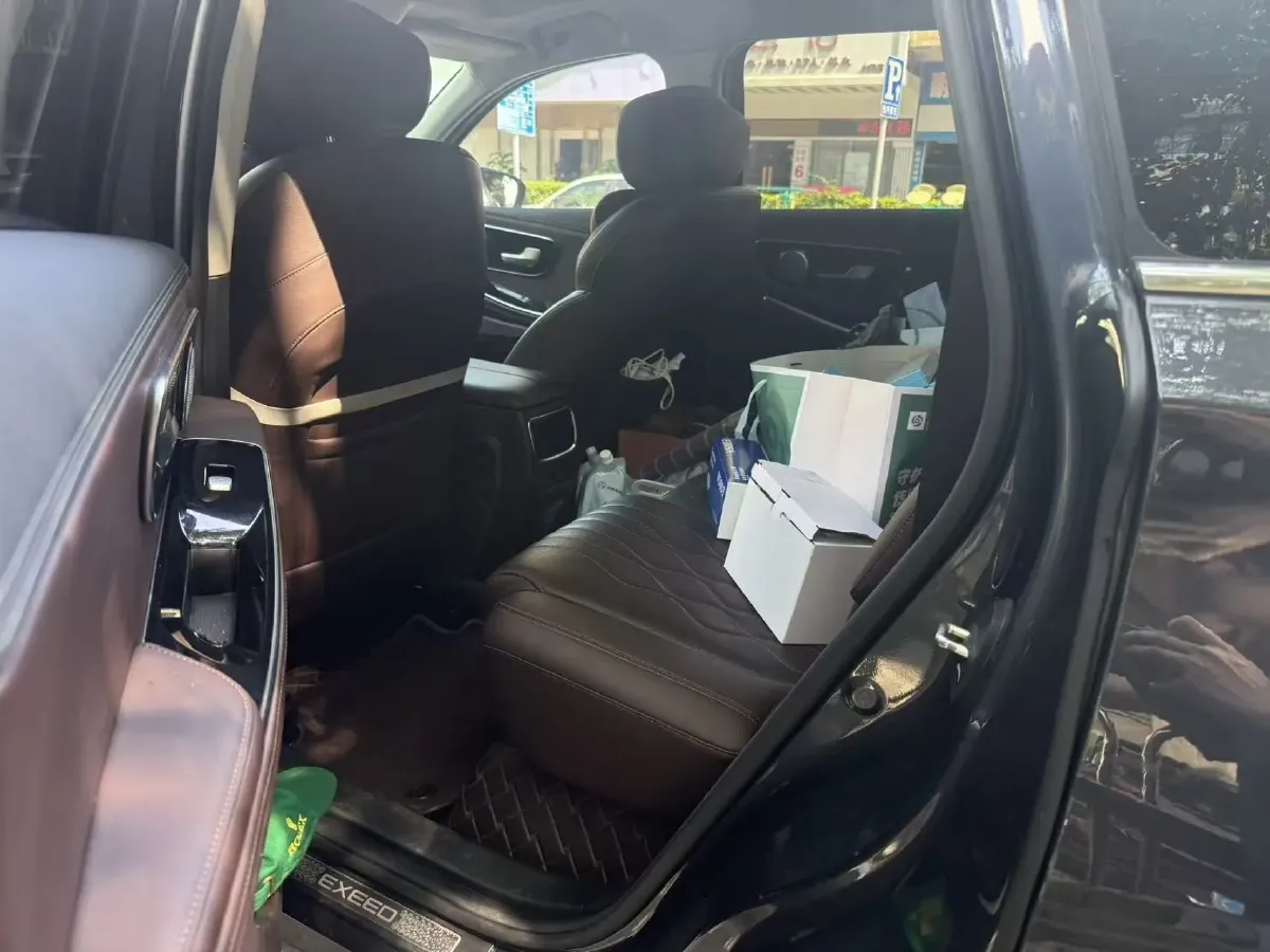 2025 Exceed VX 2.0T 261HP L4 8AT,autocango,china used car exporter,china ev exporter,chinese used car exporter,chinese used ev exporter