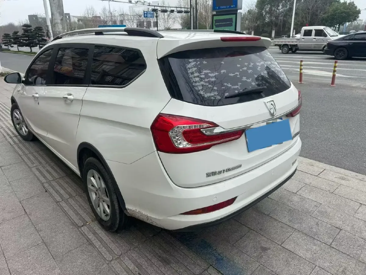 2017 BaoJun 310W 1.5L 112HP L4 6MT,autocango,china used car exporter,china ev exporter,chinese used car exporter,chinese used ev exporter