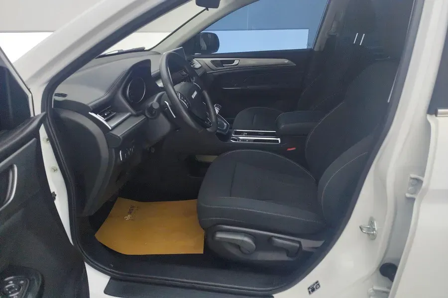 2023 Haval M6 1.5T 150HP L4 7DCT,autocango,china used car exporter,china ev exporter,chinese used car exporter,chinese used ev exporter