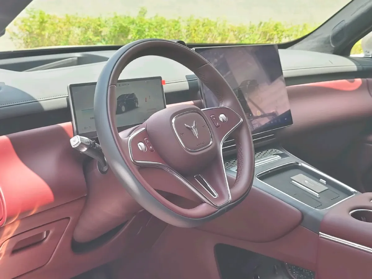 2026 Voyah TaiShan 1.5T 150HP L4 PHEV,autocango,china used car exporter,china ev exporter,chinese used car exporter,chinese used ev exporter