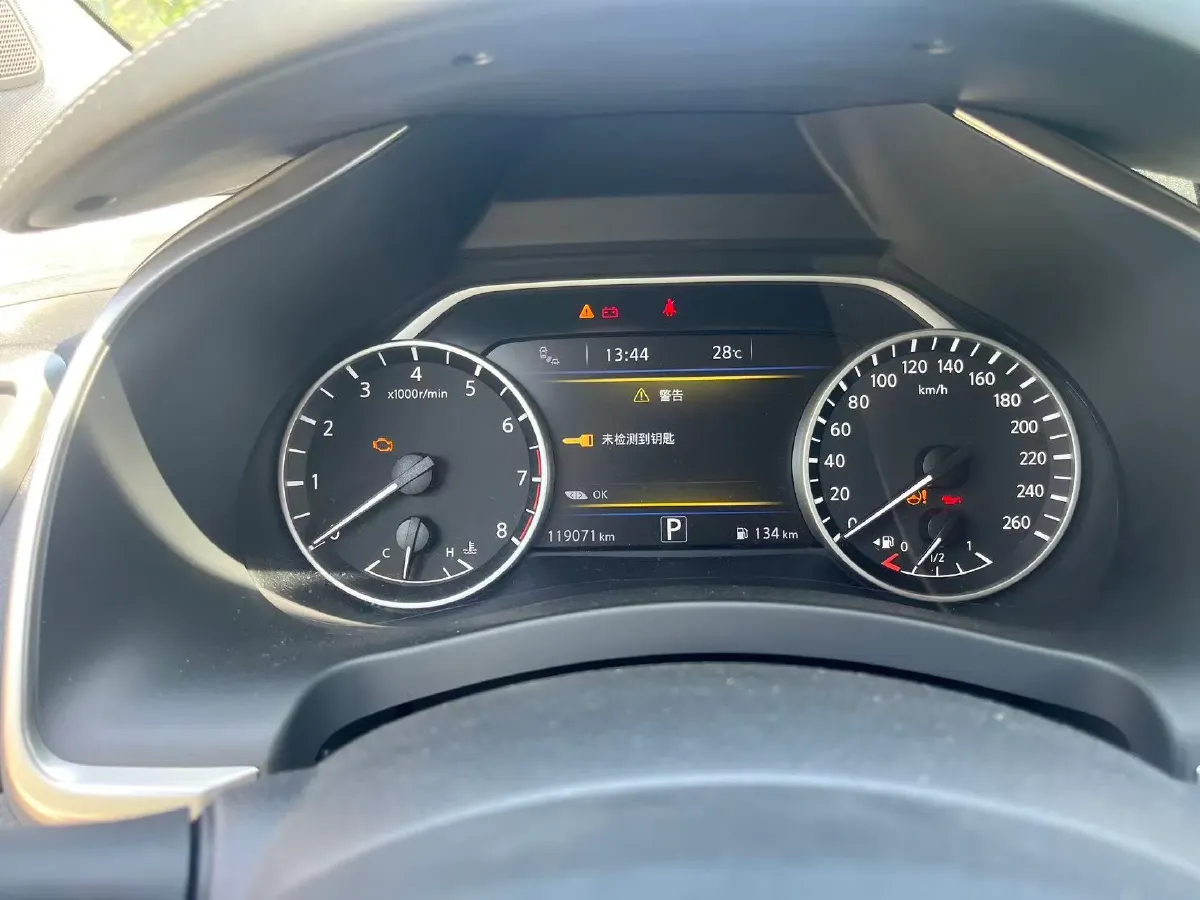 2021 Nissan Murano 2.5L 186HP L4 CVT,autocango,china used car exporter,china ev exporter,chinese used car exporter,chinese used ev exporter
