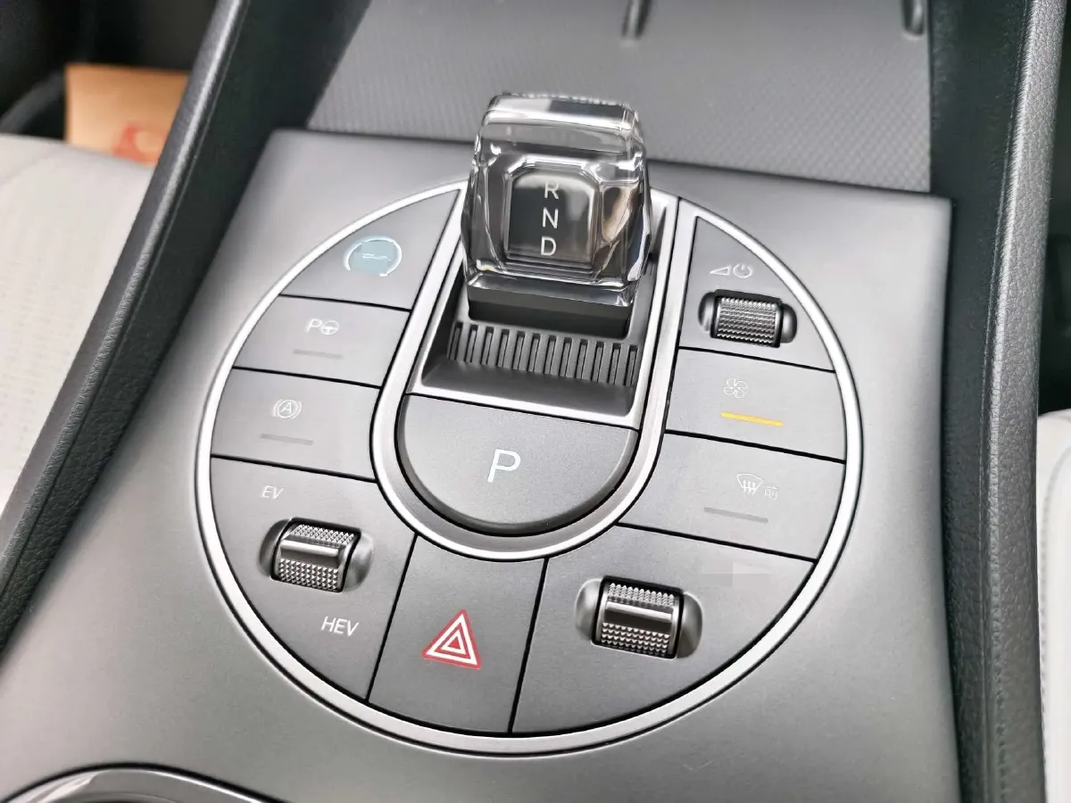 2025 BYD Seal05 DM-i 1.5L 101HP L4 E-CVT PHEV 15.87KWH,autocango,china used car exporter,china ev exporter,chinese used car exporter,chinese used ev exporter