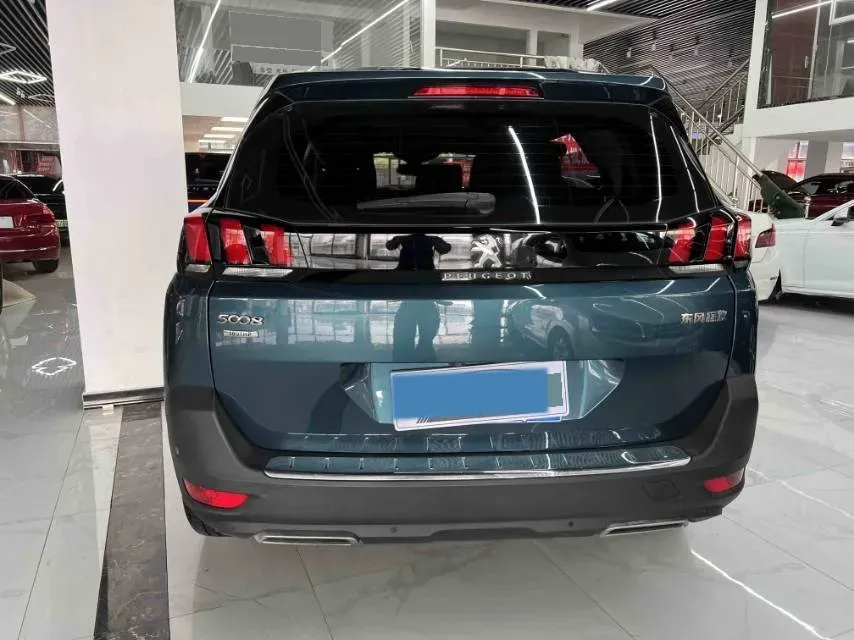 2017 Peugeot 5008 1.8T 204HP L4 6AT,autocango,china used car exporter,china ev exporter,chinese used car exporter,chinese used ev exporter