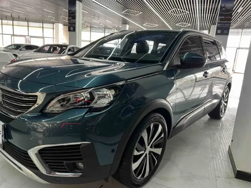 2017 Peugeot 5008 1.8T 204HP L4 6AT,autocango,china used car exporter,china ev exporter,chinese used car exporter,chinese used ev exporter