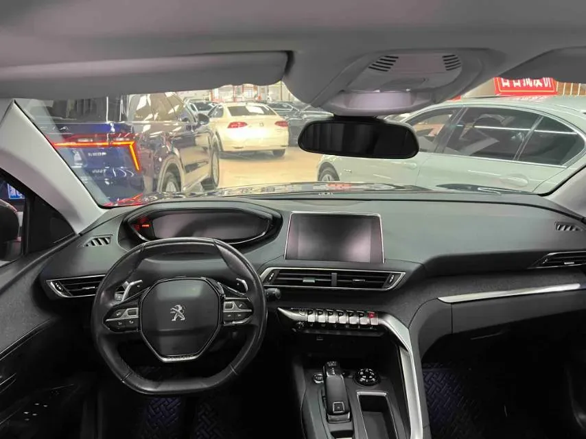2017 Peugeot 5008 1.8T 204HP L4 6AT,autocango,china used car exporter,china ev exporter,chinese used car exporter,chinese used ev exporter