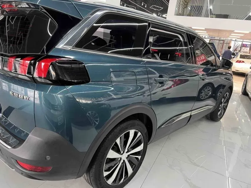 2017 Peugeot 5008 1.8T 204HP L4 6AT,autocango,china used car exporter,china ev exporter,chinese used car exporter,chinese used ev exporter
