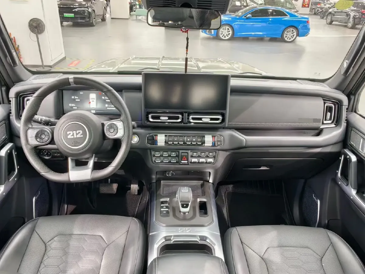 2024 212 212 T01 2.0T 252HP L4 8AT,autocango,china used car exporter,china ev exporter,chinese used car exporter,chinese used ev exporter