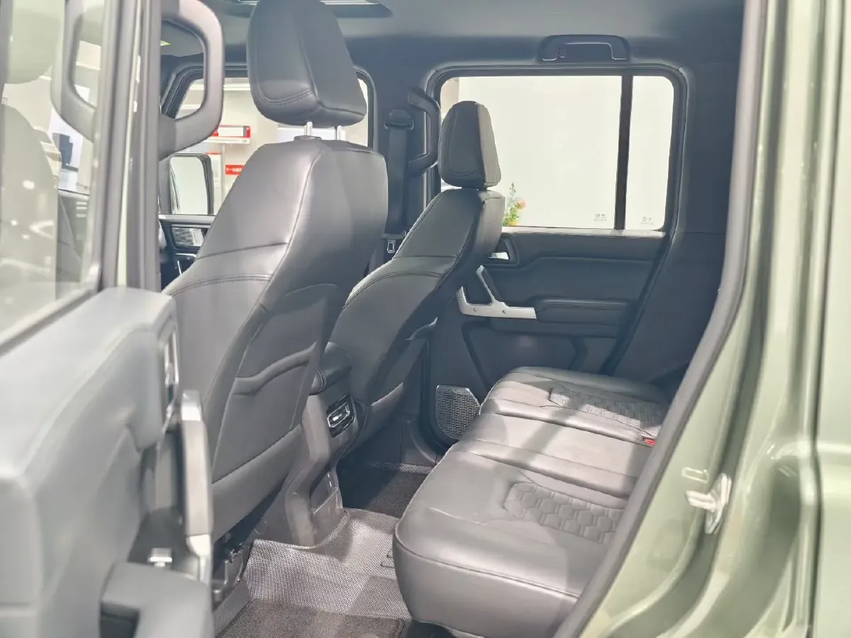 2024 212 212 T01 2.0T 252HP L4 8AT,autocango,china used car exporter,china ev exporter,chinese used car exporter,chinese used ev exporter