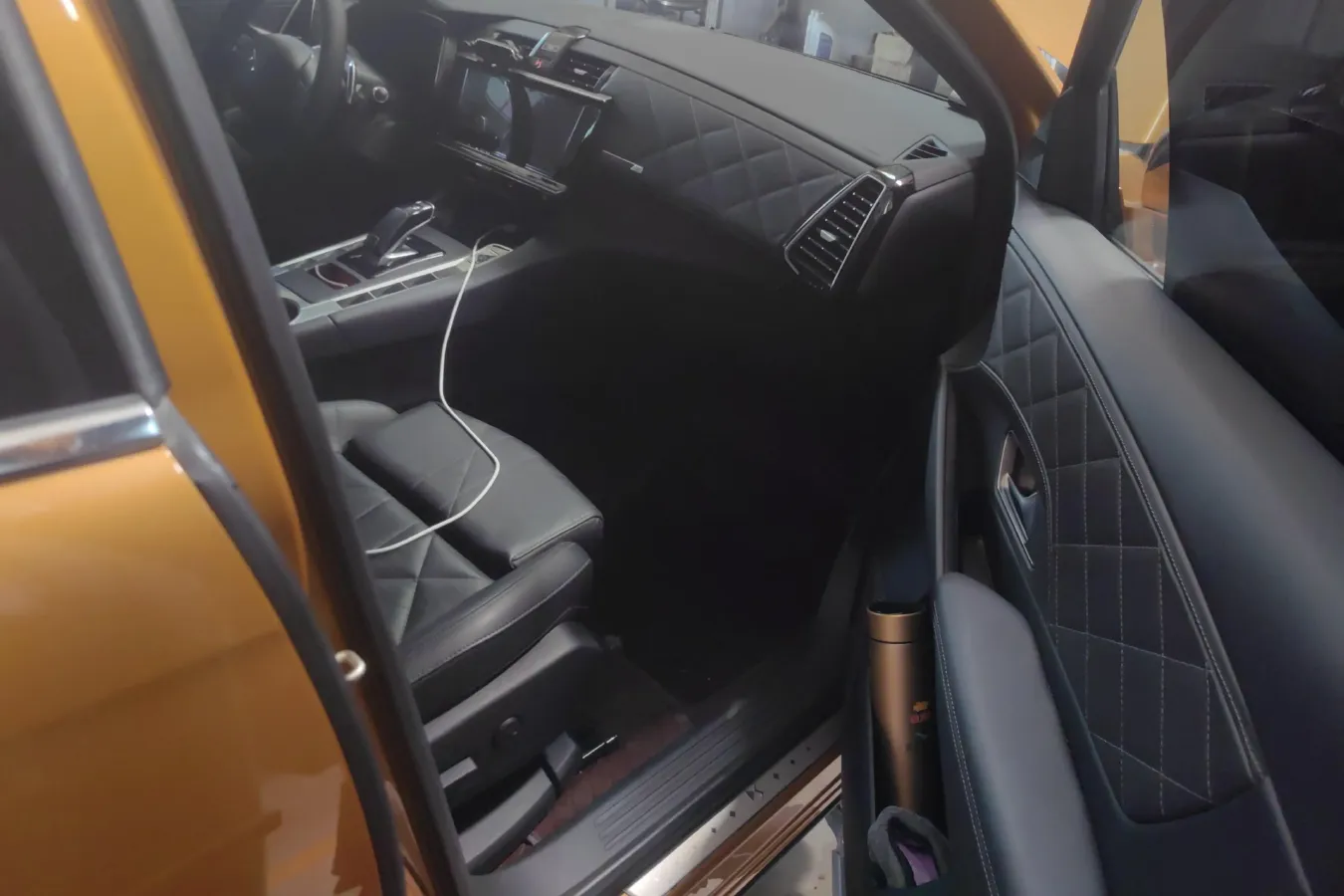 2020 DS 7 1.6T 215HP L4 8AT,autocango,china used car exporter,china ev exporter,chinese used car exporter,chinese used ev exporter