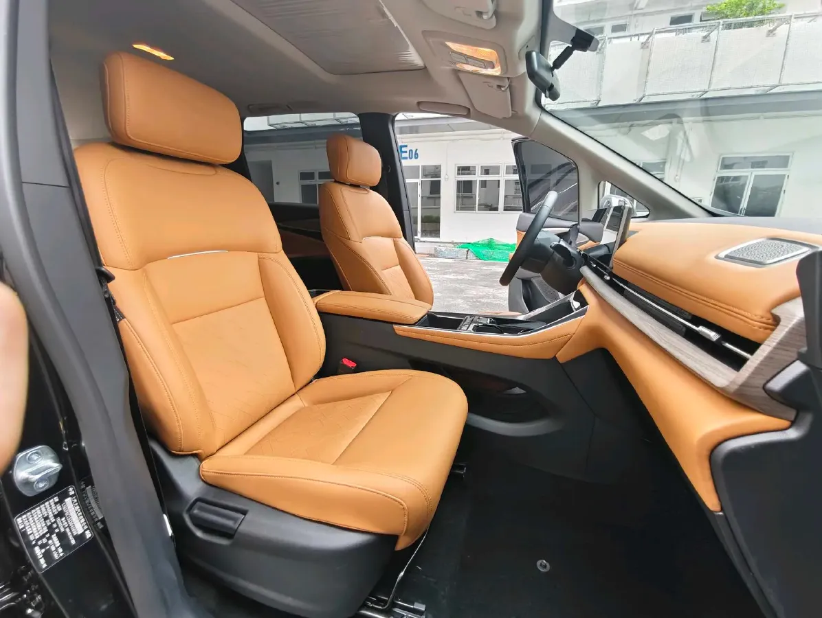 2025 MAXUS G50 PHEV 1.5L 98HP L4 1DHT PHEV 18.65KWH,autocango,china used car exporter,china ev exporter,chinese used car exporter,chinese used ev exporter
