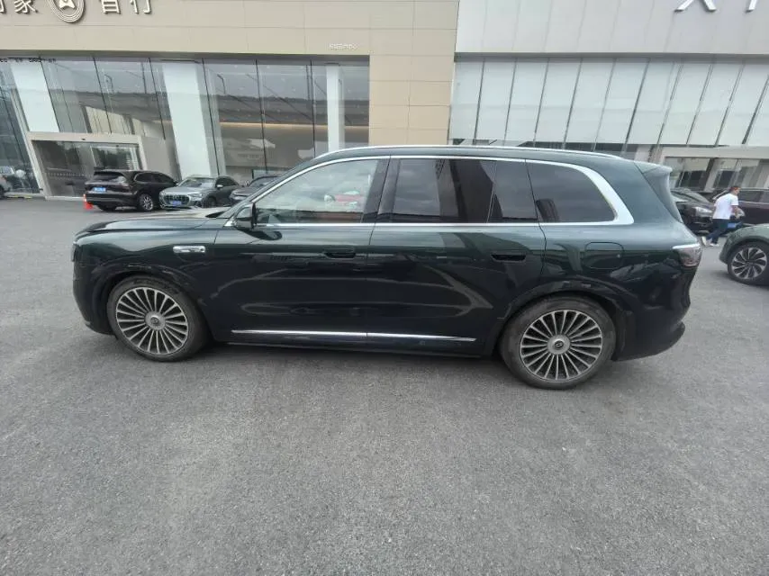 2025 AITO AITO M8 REEV 160HP REEV 53.4KWH,autocango,china used car exporter,china ev exporter,chinese used car exporter,chinese used ev exporter