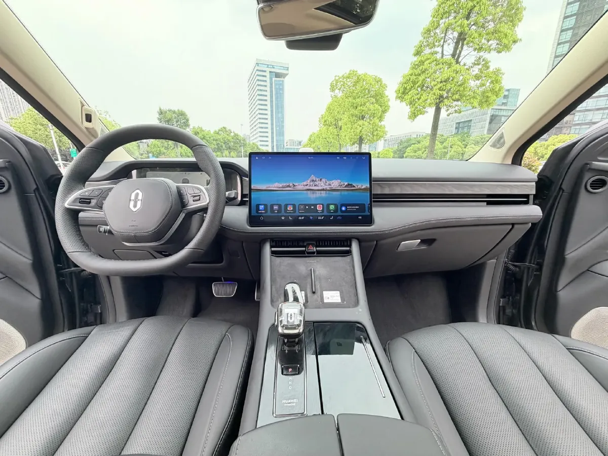 2022 Volvo S60 2.0T 197HP L4 8AT,autocango,china used car exporter,china ev exporter,chinese used car exporter,chinese used ev exporter