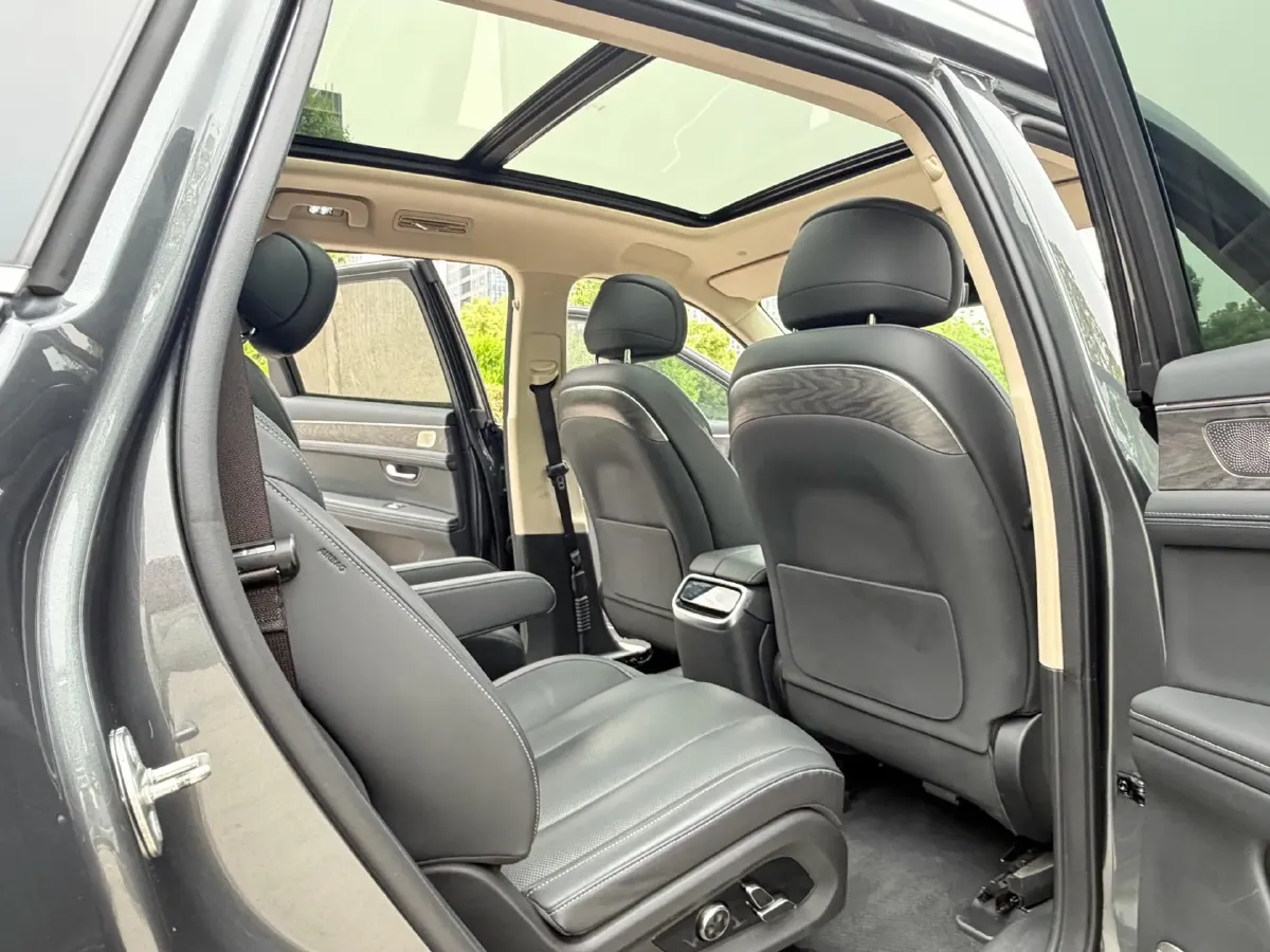 2022 Volvo S60 2.0T 197HP L4 8AT,autocango,china used car exporter,china ev exporter,chinese used car exporter,chinese used ev exporter