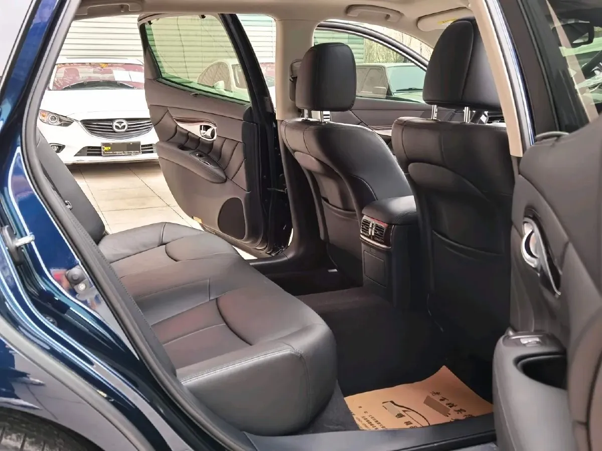2019 Infiniti Q70 2.0T 211HP L4 7AT,autocango,china used car exporter,china ev exporter,chinese used car exporter,chinese used ev exporter