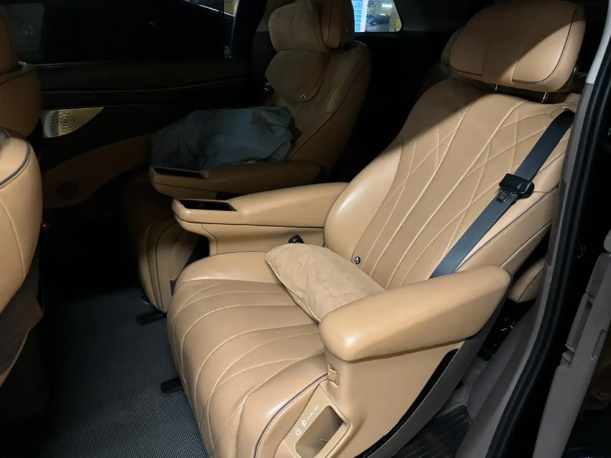 2023 Denza D9 1.5T 139HP L4 E-CVT PHEV 20.39KWH,autocango,china used car exporter,china ev exporter,chinese used car exporter,chinese used ev exporter