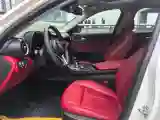 2017 Alfa Romeo Giulia 2.0T 200HP L4 8AT