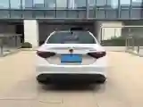 2017 Alfa Romeo Giulia 2.0T 200HP L4 8AT