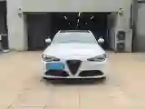 2017 Alfa Romeo Giulia 2.0T 200HP L4 8AT