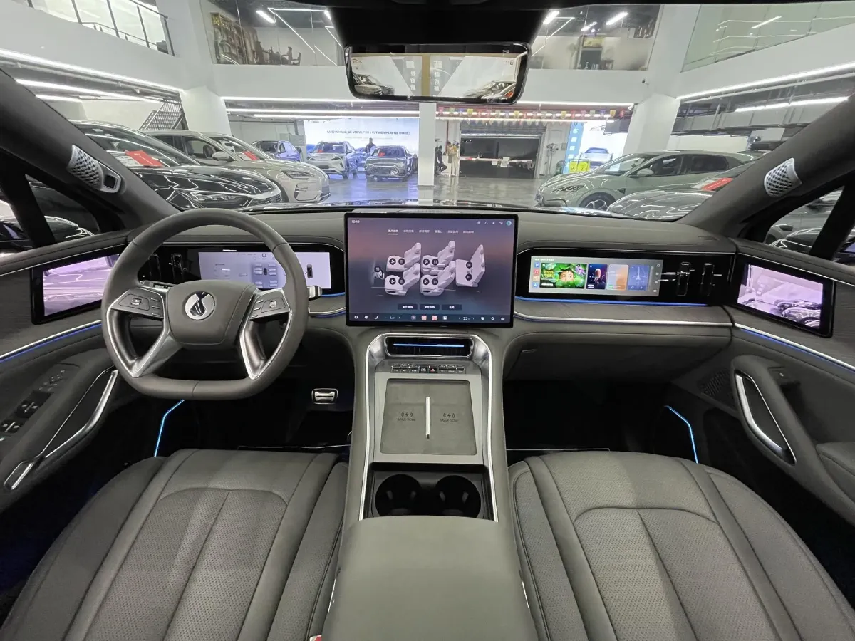 2025 Denza DenzaN9 2.0T 207HP L4 E-CVT PHEV,autocango,china used car exporter,china ev exporter,chinese used car exporter,chinese used ev exporter