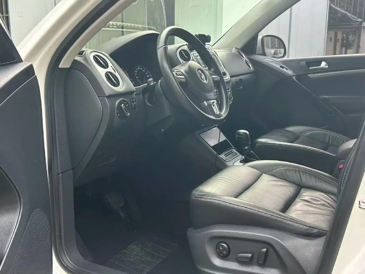2017 Haval H9 2.0T 190HP L4 8AT,autocango,china used car exporter,china ev exporter,chinese used car exporter,chinese used ev exporter
