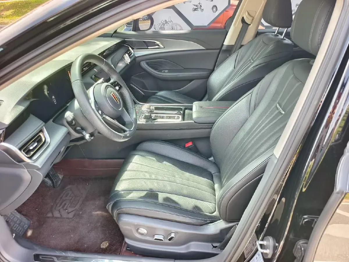 2022 HongQi H5 1.8T 197HP L4 6AT,autocango,china used car exporter,china ev exporter,chinese used car exporter,chinese used ev exporter