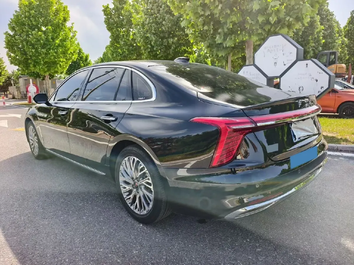 2022 HongQi H5 1.8T 197HP L4 6AT,autocango,china used car exporter,china ev exporter,chinese used car exporter,chinese used ev exporter