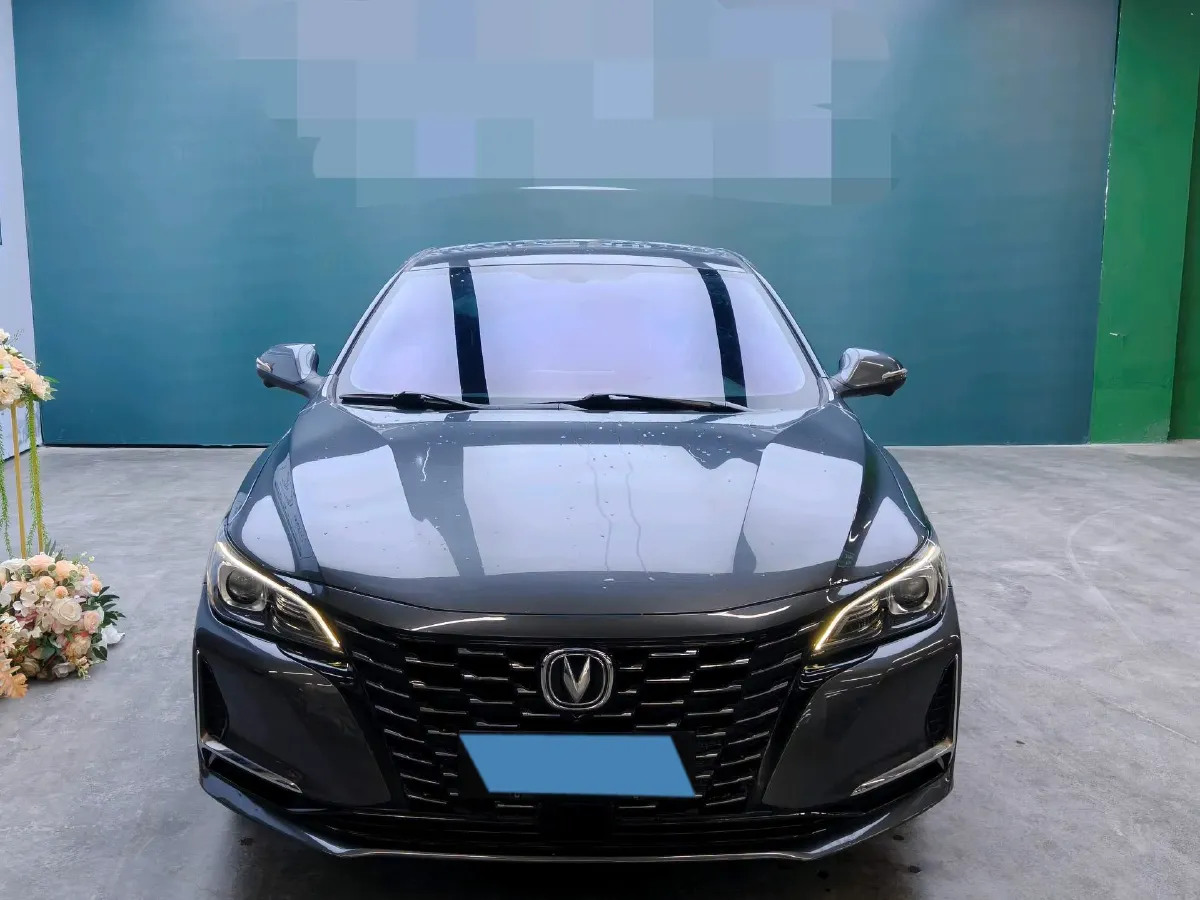2022 ChangAn Raeton CC 1.5T 188HP L4 7DCT,autocango,china used car exporter,china ev exporter,chinese used car exporter,chinese used ev exporter