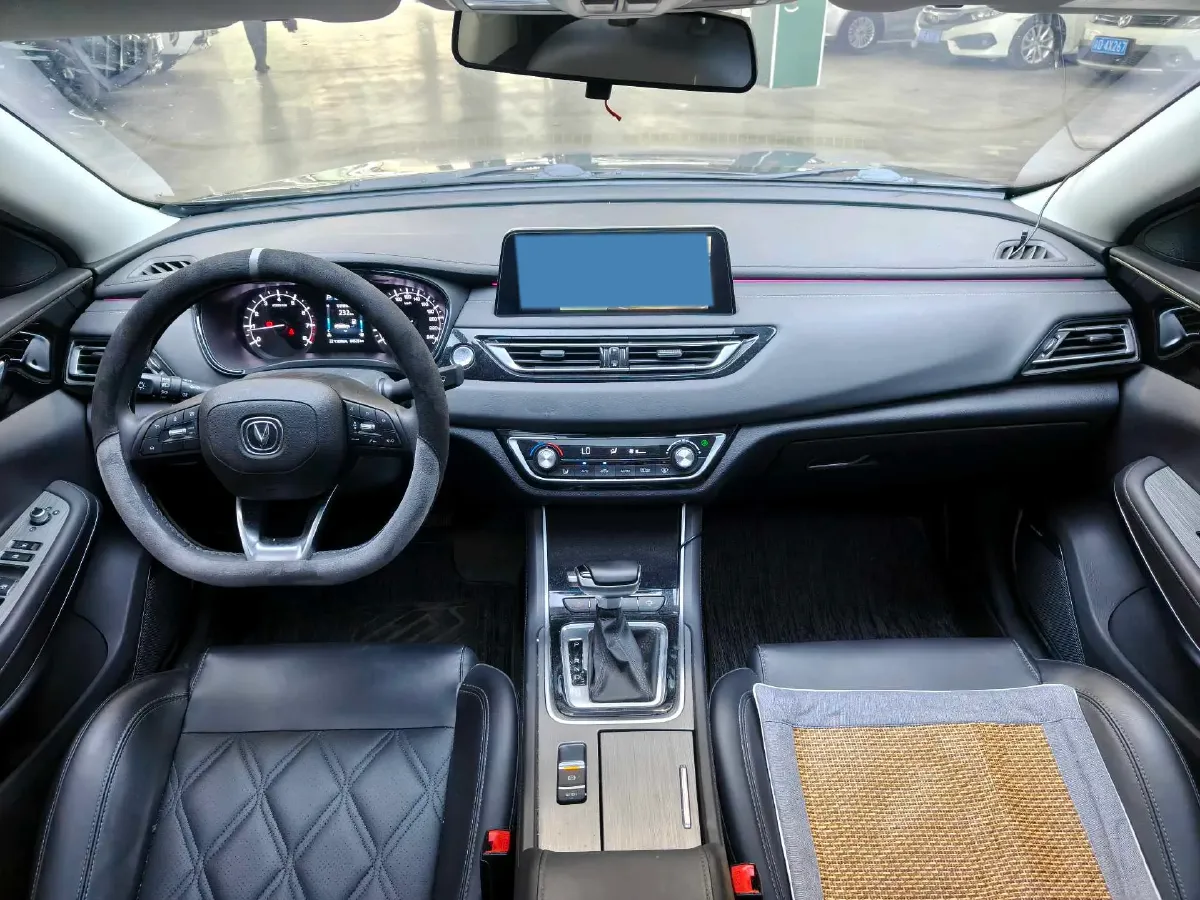 2022 ChangAn Raeton CC 1.5T 188HP L4 7DCT,autocango,china used car exporter,china ev exporter,chinese used car exporter,chinese used ev exporter