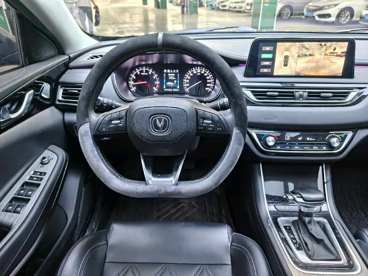 2022 ChangAn Raeton CC 1.5T 188HP L4 7DCT,autocango,china used car exporter,china ev exporter,chinese used car exporter,chinese used ev exporter