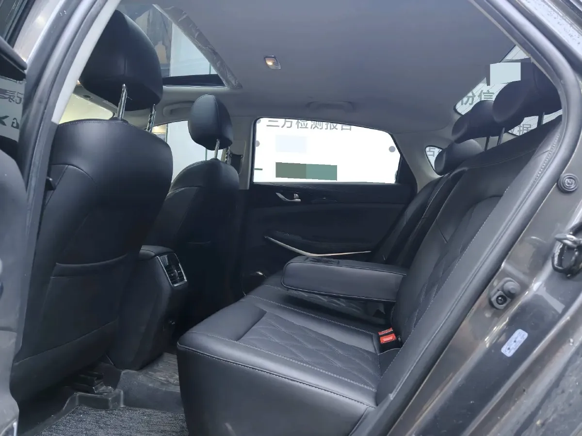 2022 ChangAn Raeton CC 1.5T 188HP L4 7DCT,autocango,china used car exporter,china ev exporter,chinese used car exporter,chinese used ev exporter