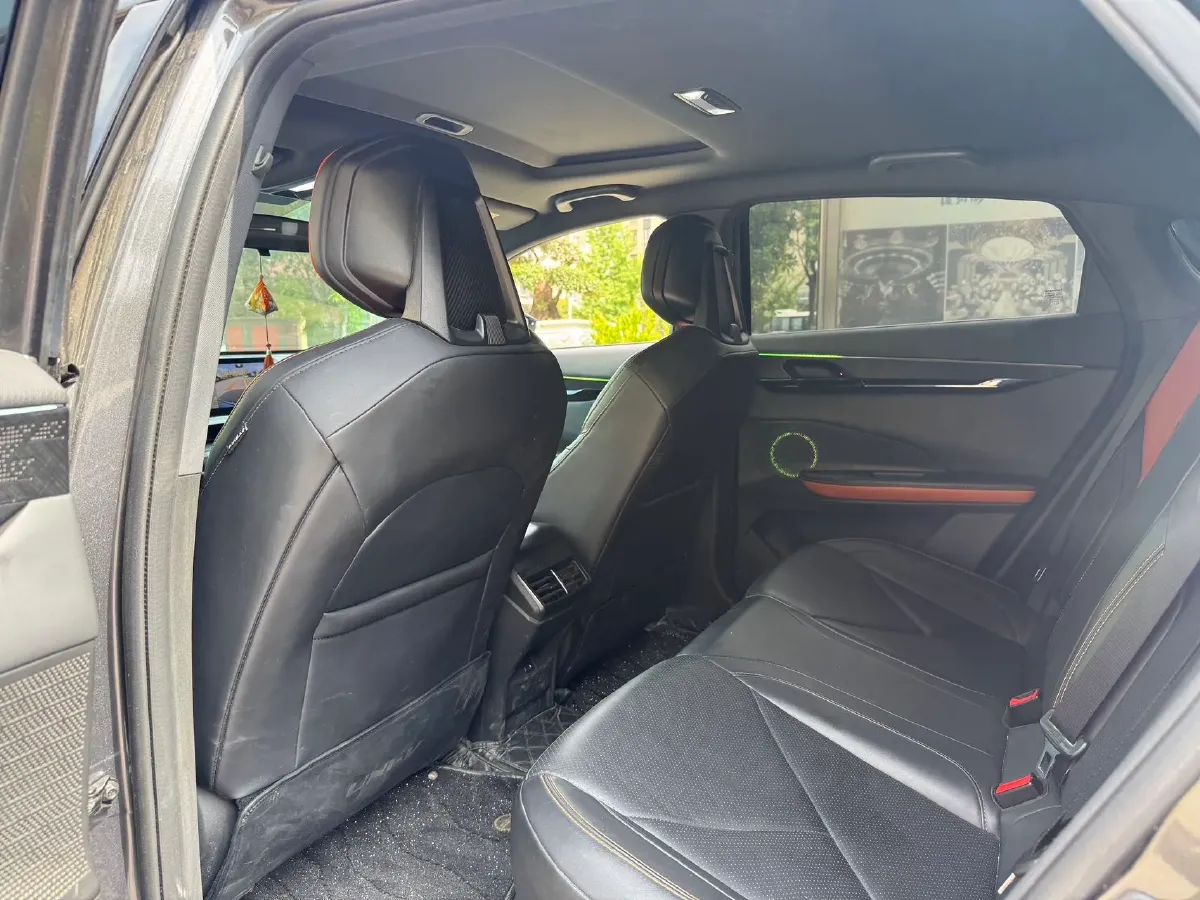 2023 ChangAn UNI-V iDD 1.5T 170HP L4 6TCT PHEV 18.4KWH,autocango,china used car exporter,china ev exporter,chinese used car exporter,chinese used ev exporter