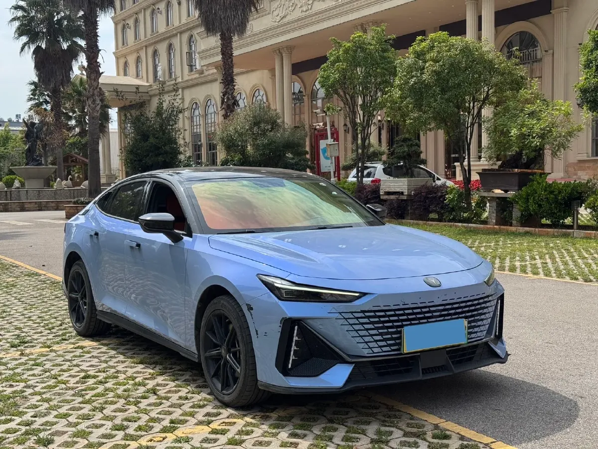 2023 ChangAn UNI-V iDD 1.5T 170HP L4 6TCT PHEV 18.4KWH,autocango,china used car exporter,china ev exporter,chinese used car exporter,chinese used ev exporter