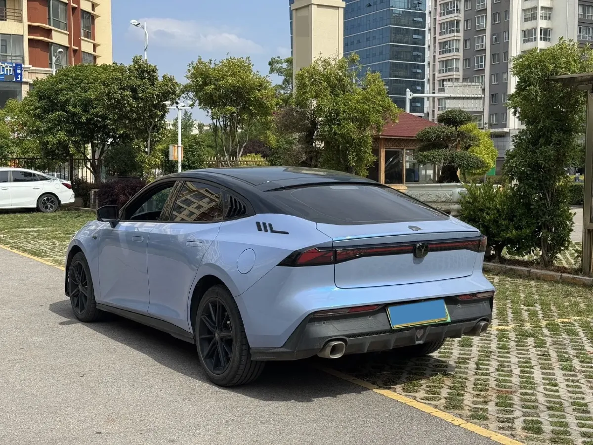 2023 ChangAn UNI-V iDD 1.5T 170HP L4 6TCT PHEV 18.4KWH,autocango,china used car exporter,china ev exporter,chinese used car exporter,chinese used ev exporter