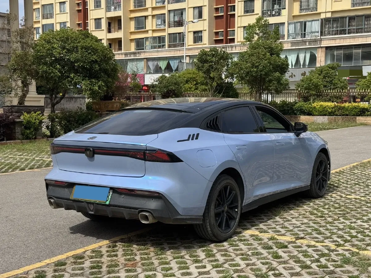 2023 ChangAn UNI-V iDD 1.5T 170HP L4 6TCT PHEV 18.4KWH,autocango,china used car exporter,china ev exporter,chinese used car exporter,chinese used ev exporter