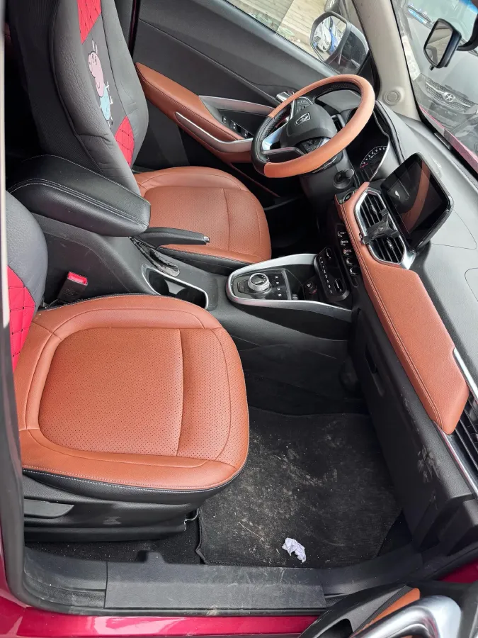 2017 HaiMa S5 Young Edition 1.6L 122HP L4 5MT,autocango,china used car exporter,china ev exporter,chinese used car exporter,chinese used ev exporter
