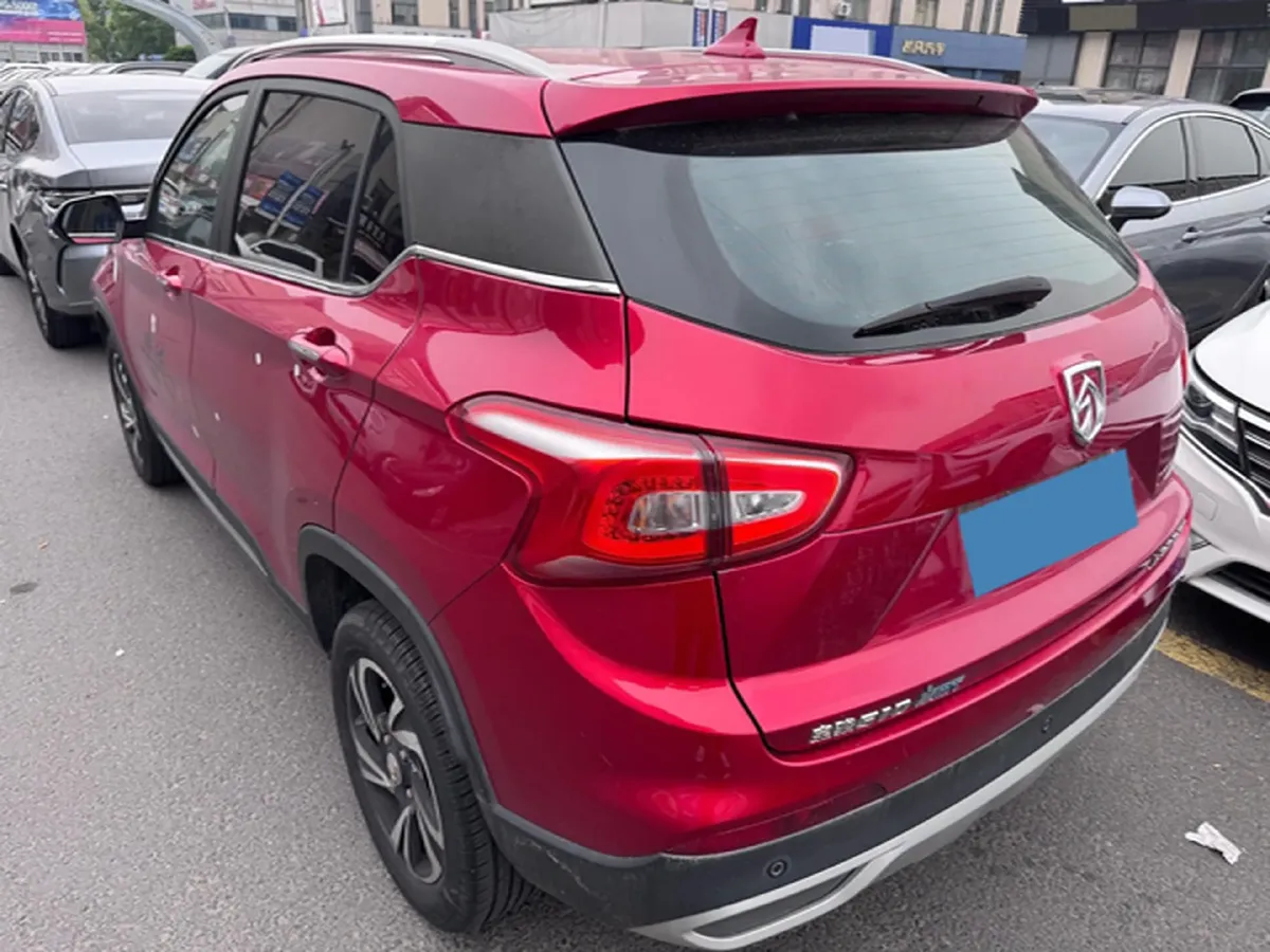 2017 HaiMa S5 Young Edition 1.6L 122HP L4 5MT,autocango,china used car exporter,china ev exporter,chinese used car exporter,chinese used ev exporter