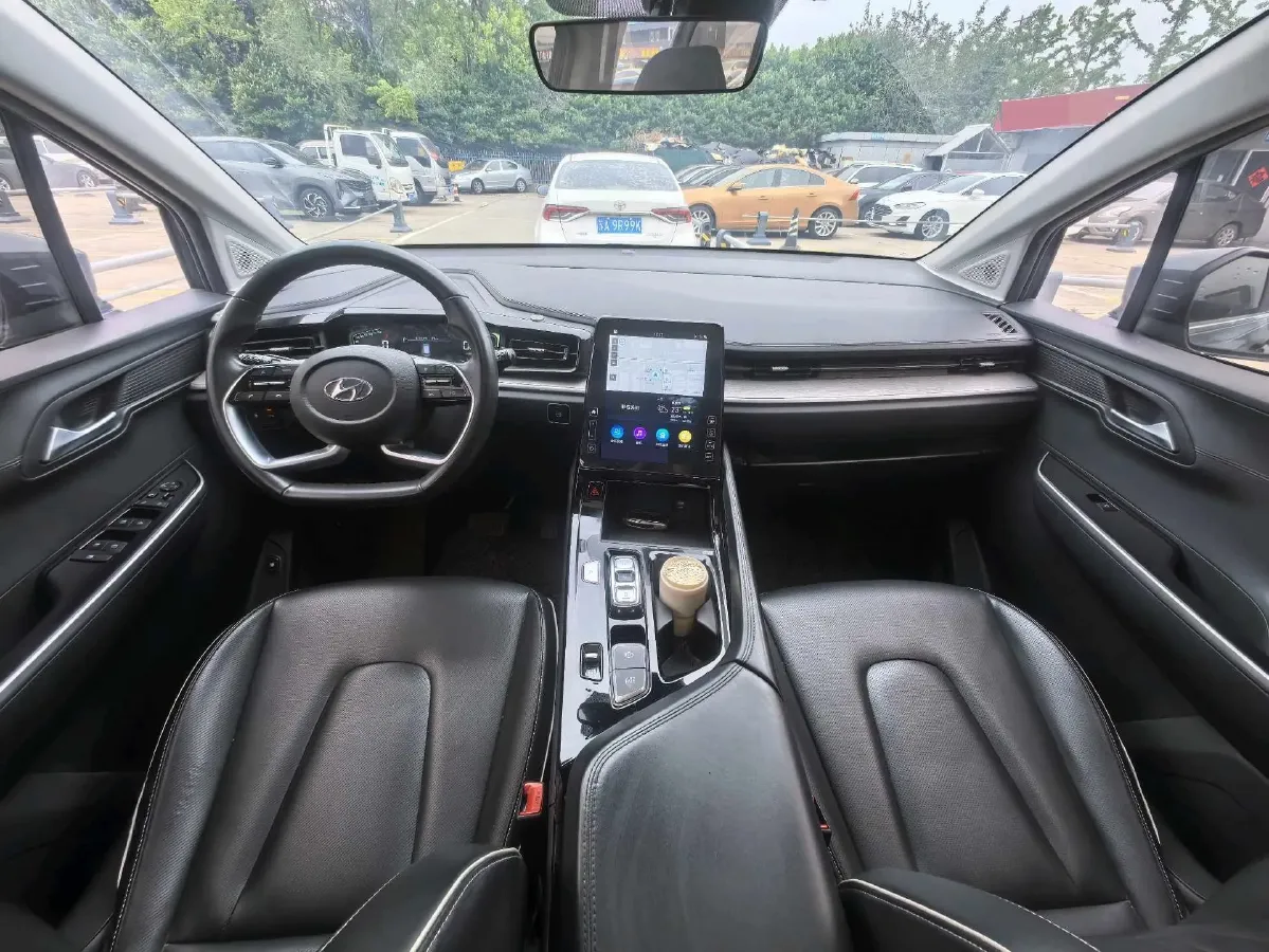 2021 Hyundai Custo 1.5T 170HP L4 8AT,autocango,china used car exporter,china ev exporter,chinese used car exporter,chinese used ev exporter