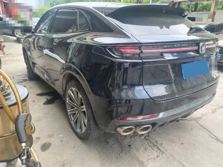 2021 ChangAn UNI-K 2.0T 233HP L4 8AT,autocango,china used car exporter,china ev exporter,chinese used car exporter,chinese used ev exporter