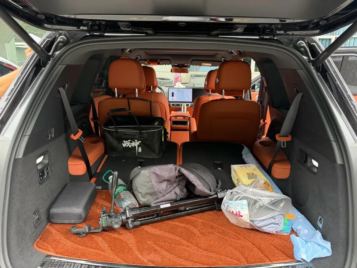 2024 Toyota Granvia 2.5L 189HP L4 E-CVT Hybrid,autocango,china used car exporter,china ev exporter,chinese used car exporter,chinese used ev exporter