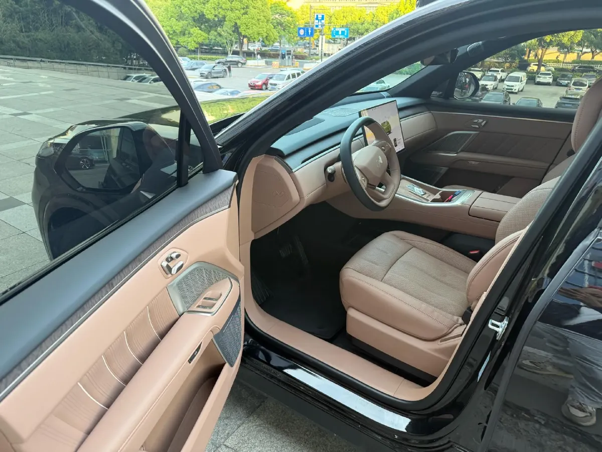 2026 AITO AITO M7 REEV 160HP REEV,autocango,china used car exporter,china ev exporter,chinese used car exporter,chinese used ev exporter