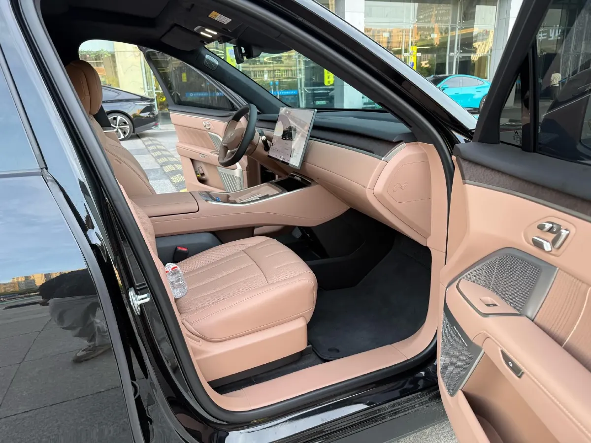 2026 AITO AITO M7 REEV 160HP REEV,autocango,china used car exporter,china ev exporter,chinese used car exporter,chinese used ev exporter