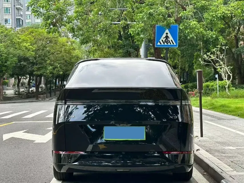 2025 Xpeng X9 BEV,autocango,china used car exporter,china ev exporter,chinese used car exporter,chinese used ev exporter