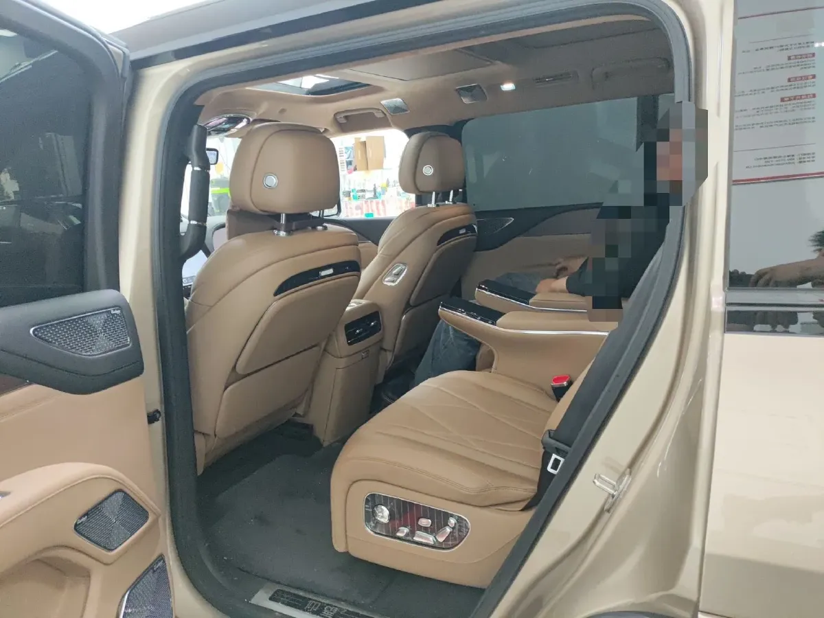 2025 YangWang U8 L REEV 272HP REEV,autocango,china used car exporter,china ev exporter,chinese used car exporter,chinese used ev exporter