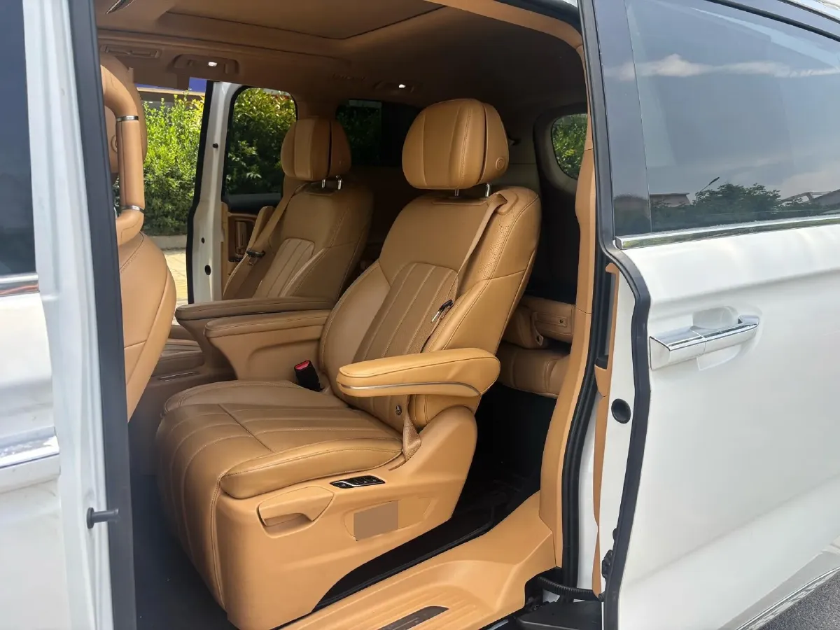 2022 Voyah Dream 1.5T 136HP L4 PHEV 25.57KWH,autocango,china used car exporter,china ev exporter,chinese used car exporter,chinese used ev exporter