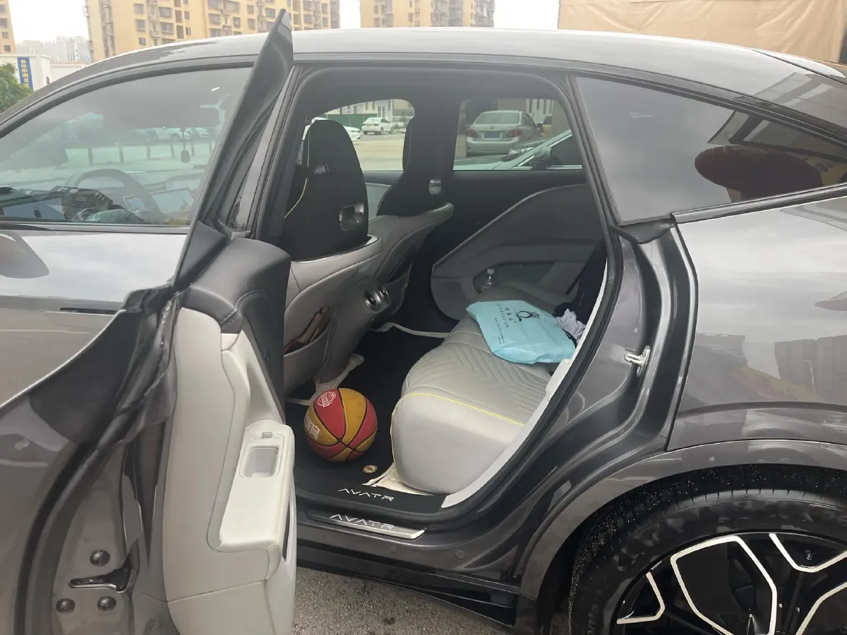 2022 Avatr 11 BEV 90.38KWH,autocango,china used car exporter,china ev exporter,chinese used car exporter,chinese used ev exporter