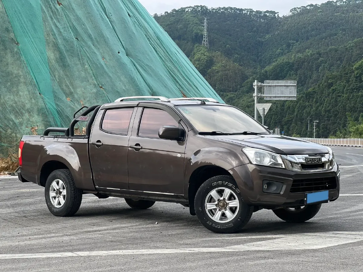 2018 Isuzu RE-MAX Jim 2.8T 116HP L4 5MT,autocango,china used car exporter,china ev exporter,chinese used car exporter,chinese used ev exporter