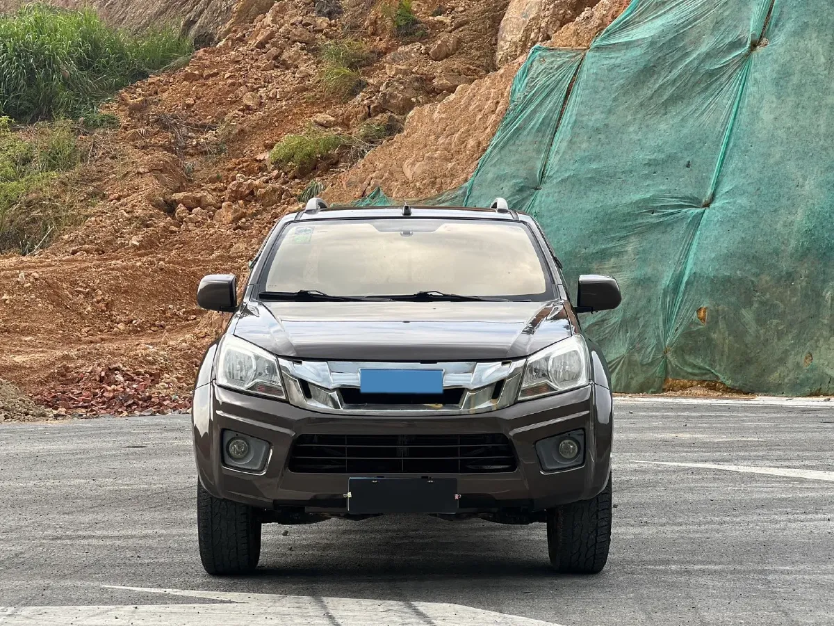 2018 Isuzu RE-MAX Jim 2.8T 116HP L4 5MT,autocango,china used car exporter,china ev exporter,chinese used car exporter,chinese used ev exporter