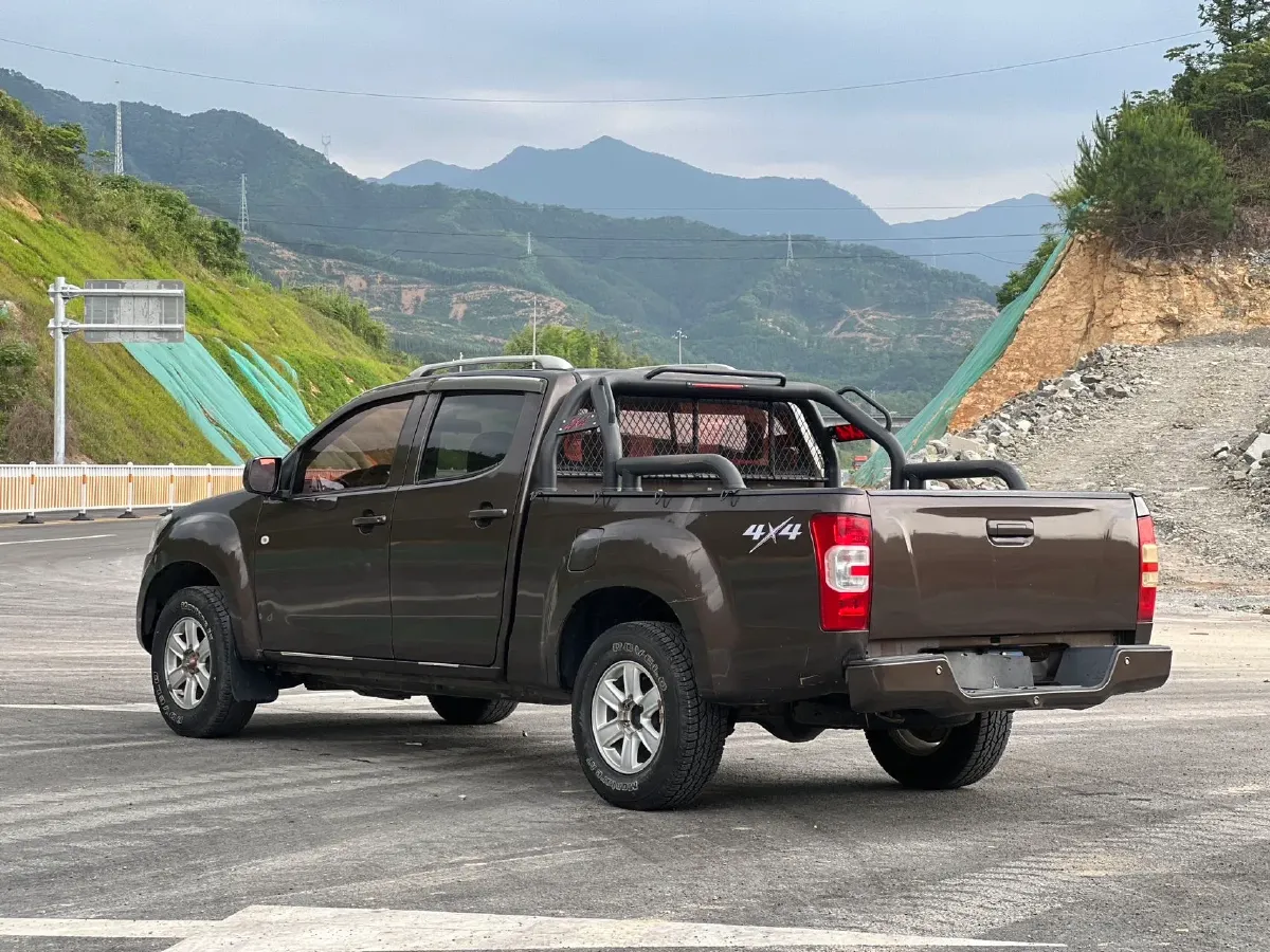 2018 Isuzu RE-MAX Jim 2.8T 116HP L4 5MT,autocango,china used car exporter,china ev exporter,chinese used car exporter,chinese used ev exporter