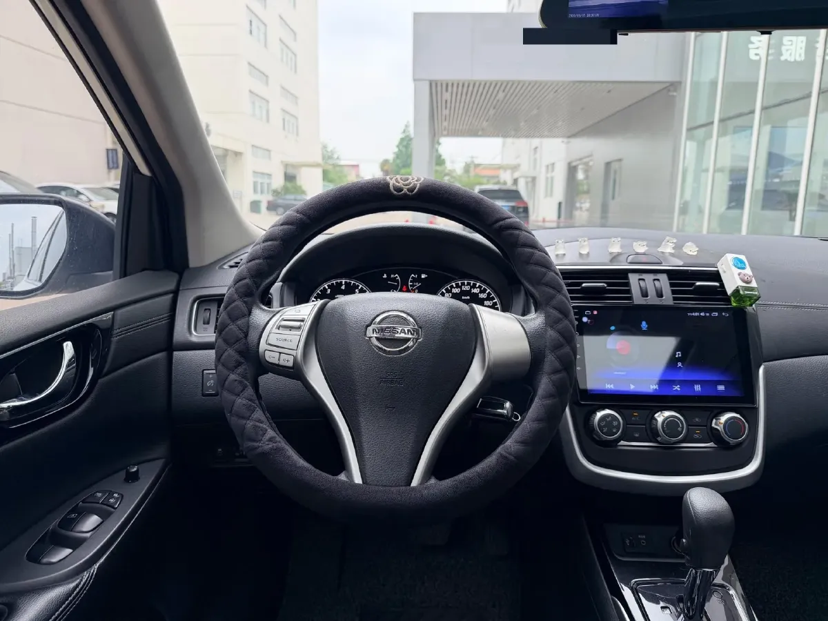2021 Nissan Tiida 1.6L 122HP L4 CVT,autocango,china used car exporter,china ev exporter,chinese used car exporter,chinese used ev exporter