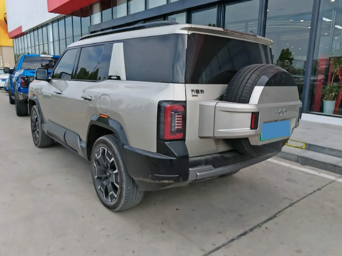 2025 FangChengBao Bao 8 2.0T 245HP L4 E-CVT PHEV 36.8KWH,autocango,china used car exporter,china ev exporter,chinese used car exporter,chinese used ev exporter
